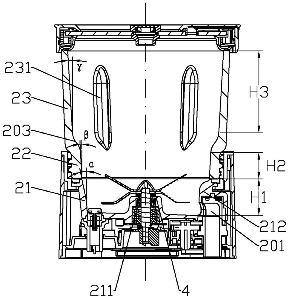 Food processor beneficial to crushing and cleaning