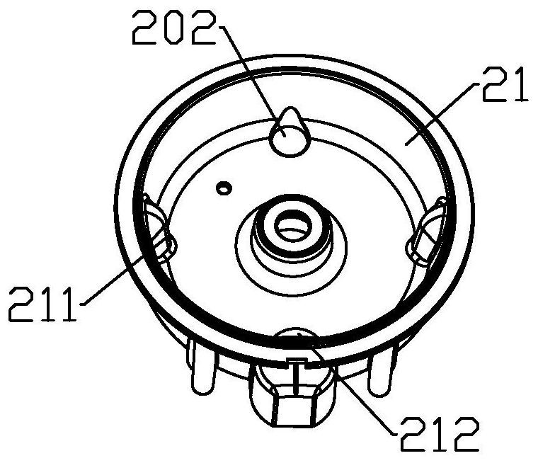 Food processor beneficial to crushing and cleaning