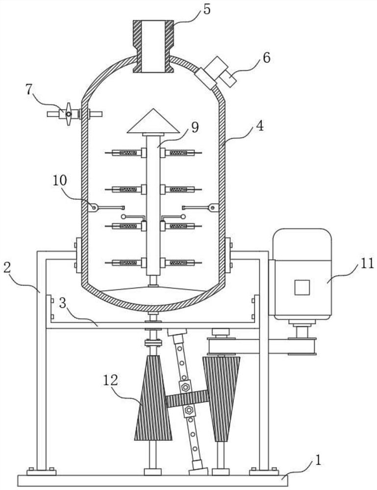 Cutting and extracting integrated device for extracting eucalyptus oil from eucalyptus leaves