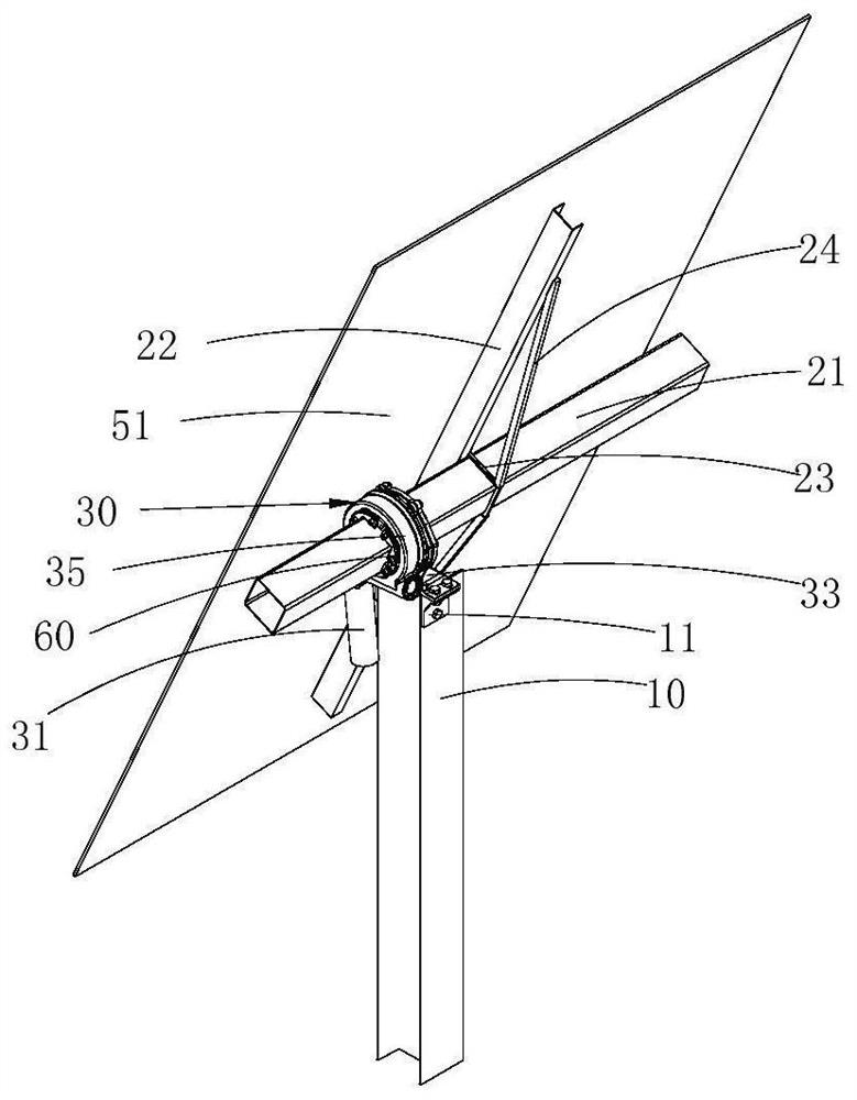 Flat single-shaft multi-point driving mechanism capable of passing through main beam torque pipe