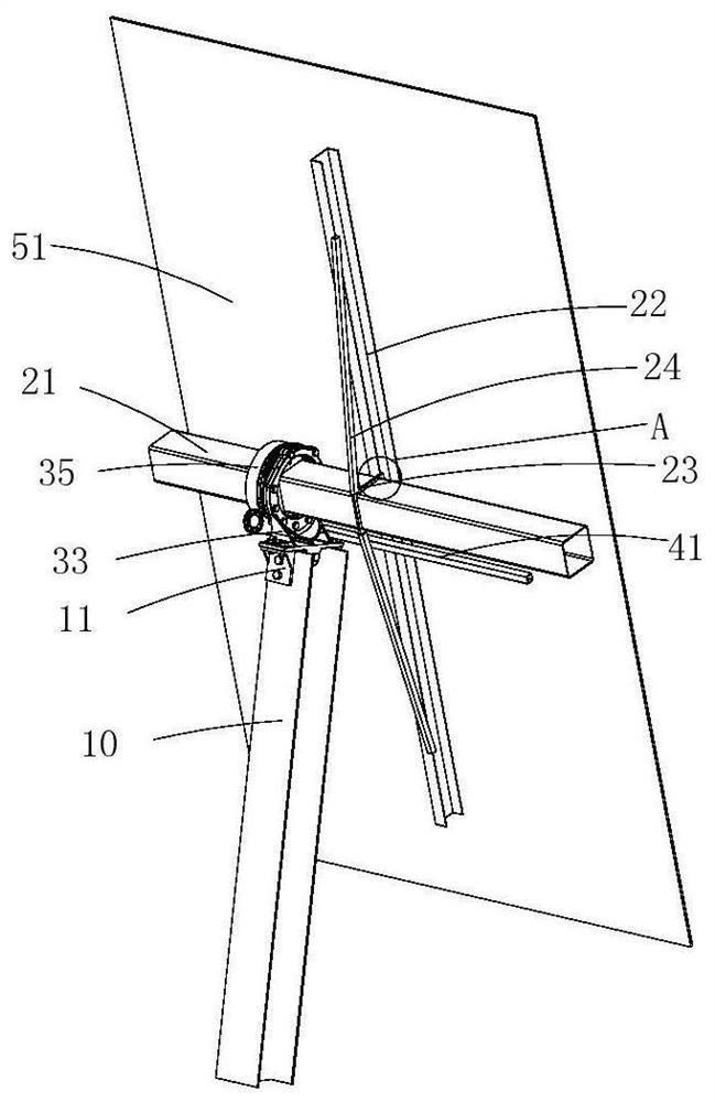 Flat single-shaft multi-point driving mechanism capable of passing through main beam torque pipe