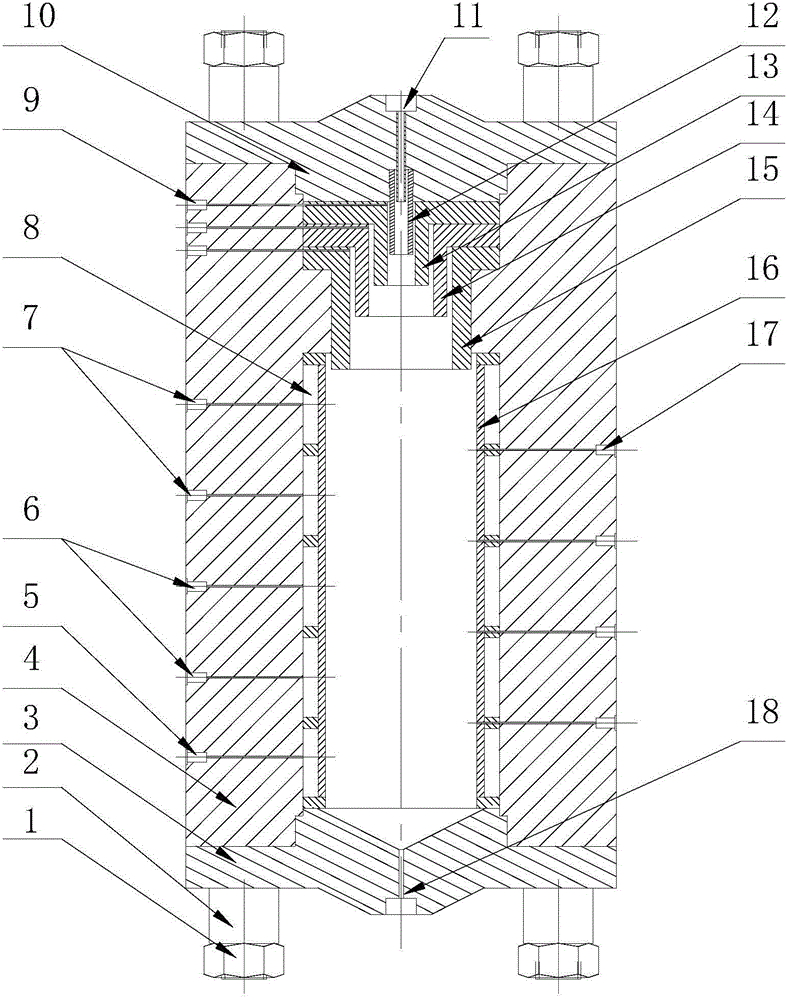 Multi-layer spraying and burning evaporation wall type supercritical water oxidation reactor