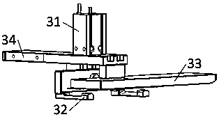 A release paper mechanism for automatically tearing off double-sided tape