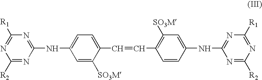 Detergent composition comprising a ternary surfactant mixture and a clay