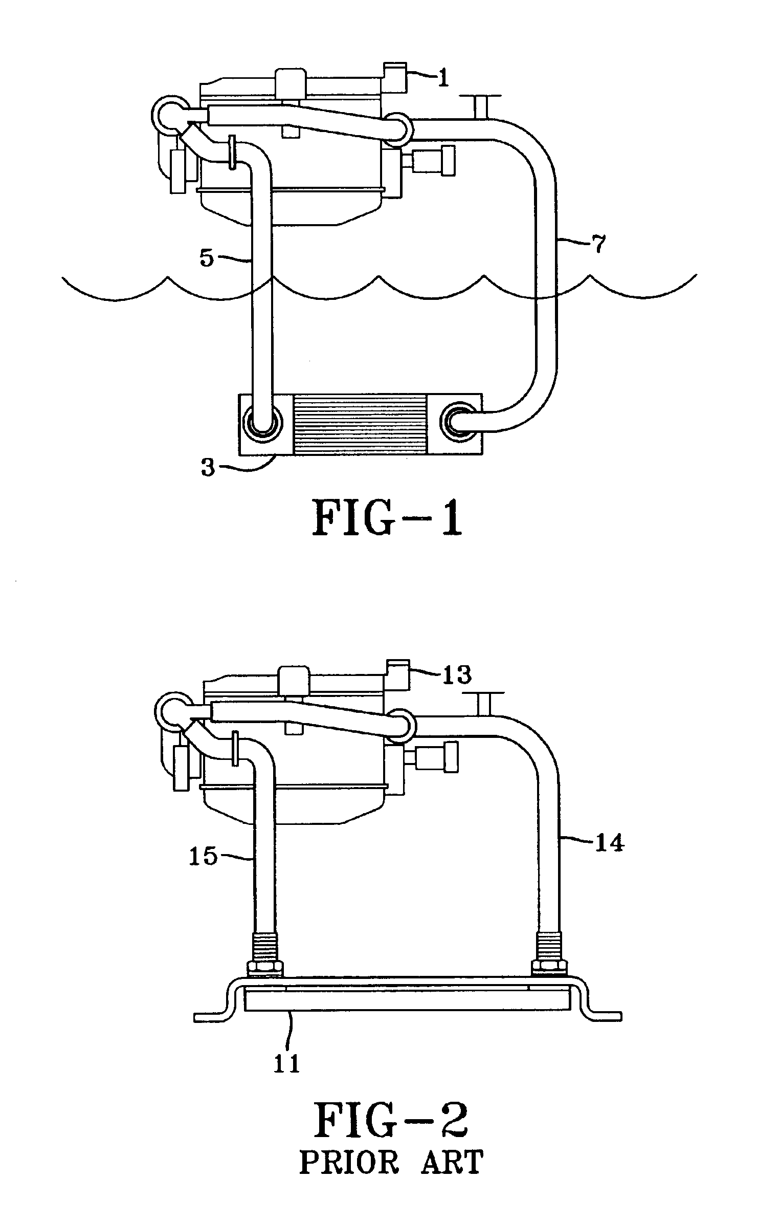Keel cooler with fluid flow diverter