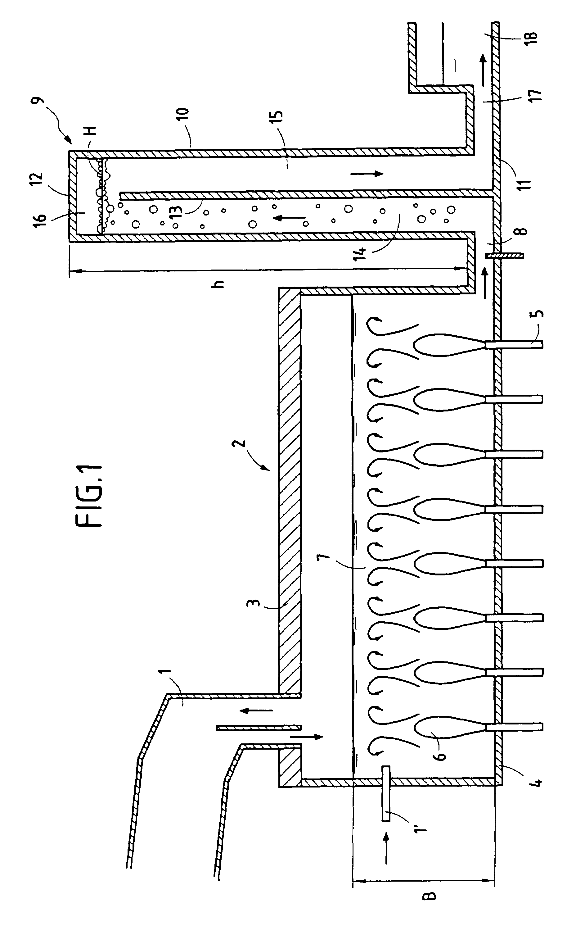 Method and device for melting and refining materials capable of being vitrified