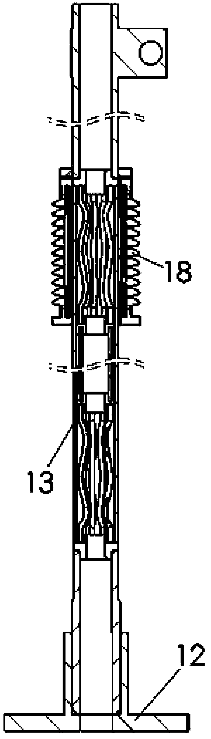 Binary pluggable vapor cooled current lead device
