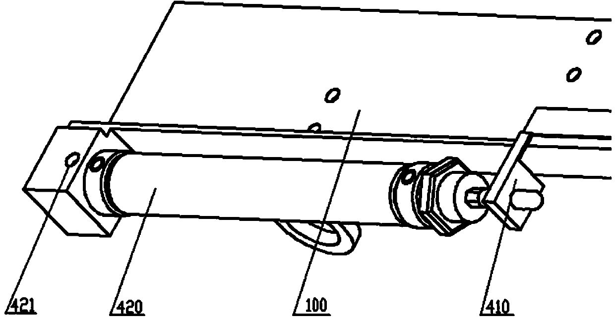 Equipment utilizing plastic ties to automatically bind wire harnesses