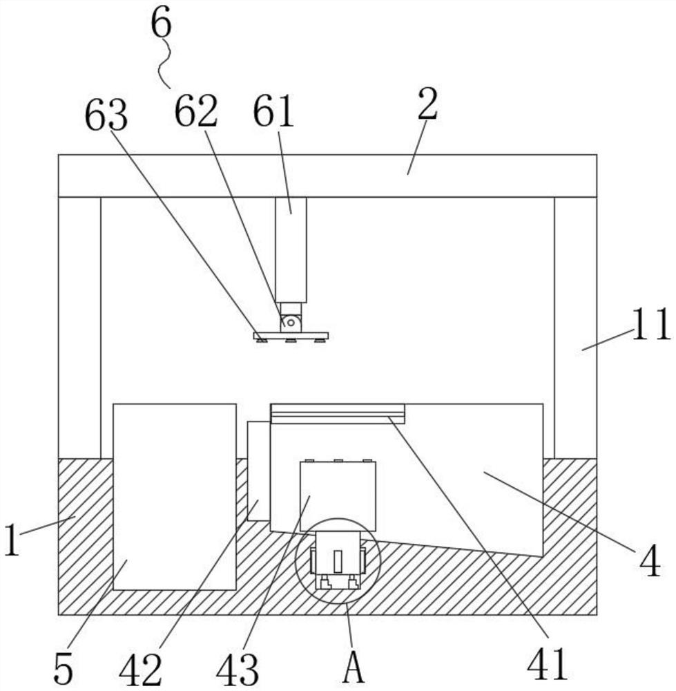 Rapid demolding and separating device for extruded product