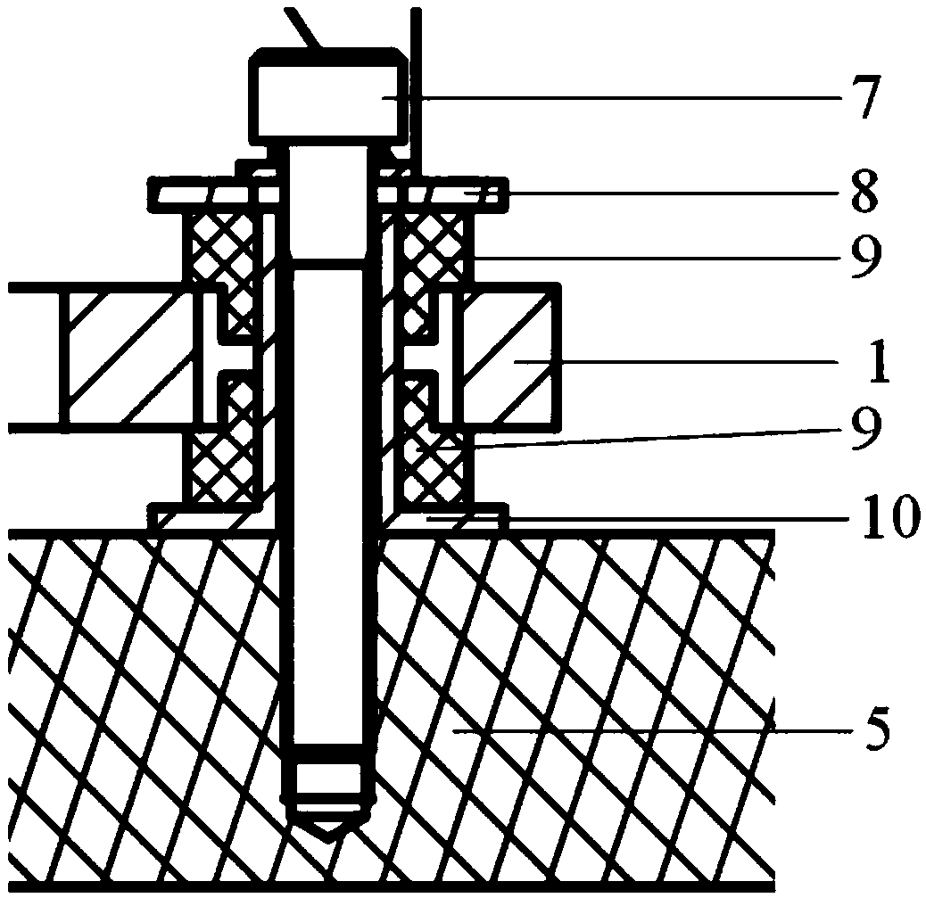 Anti-sway vibration isolating device for reducing micro-vibration of flywheel