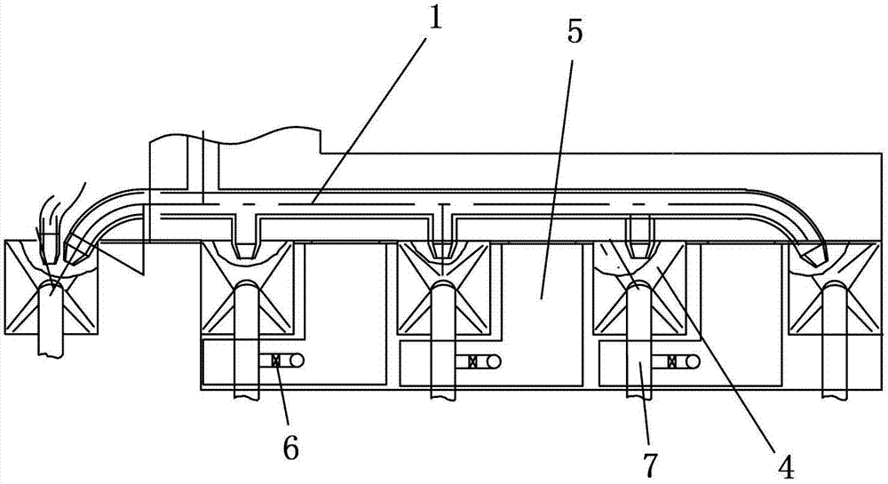 Dust removing device for blast furnace casting house