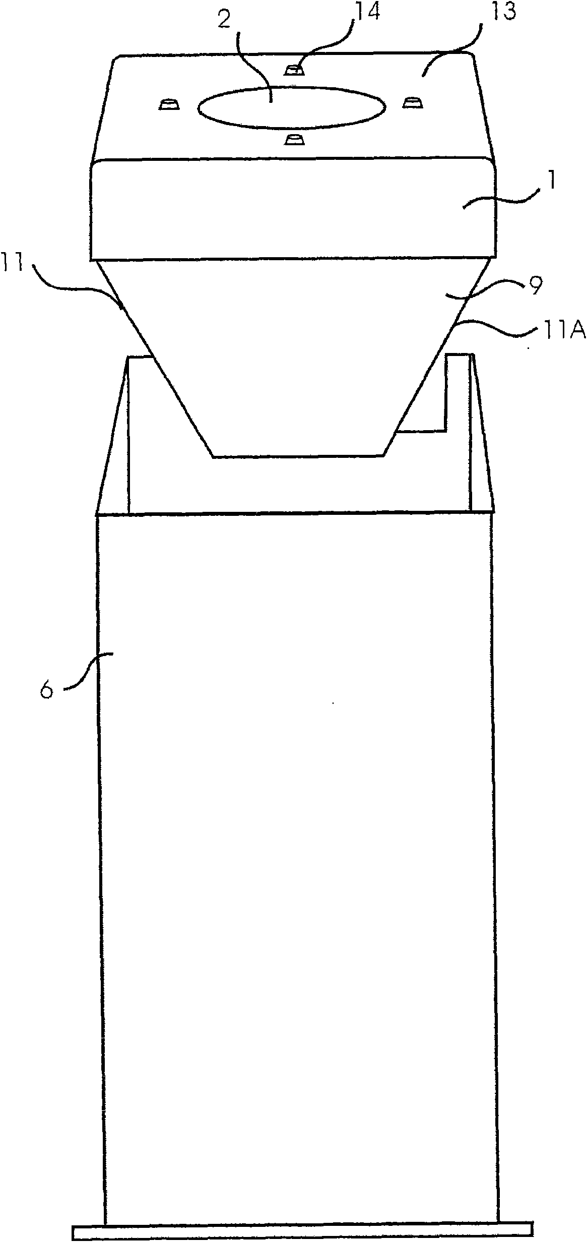 Cleaning device for paint spraying apparatus