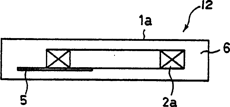 Communication appts. and installing structure, mfg. method and communication method