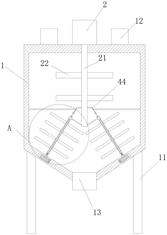Self-leveling floor mortar and preparation method thereof