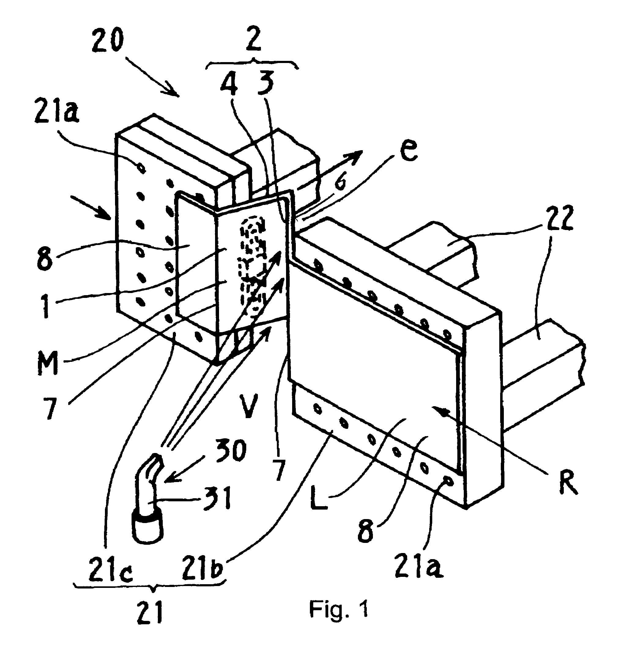 Label application device