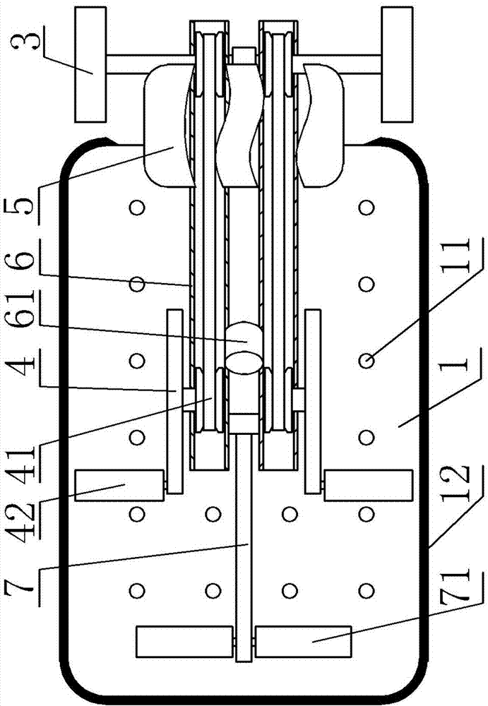 Double-movement hand-cranking body building vehicle