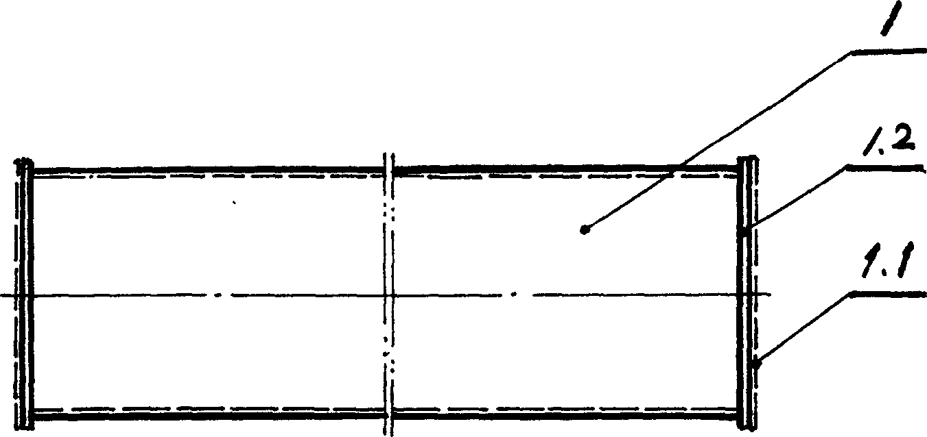 Large size pipe with glass being spread on internal lining and manufacturing method