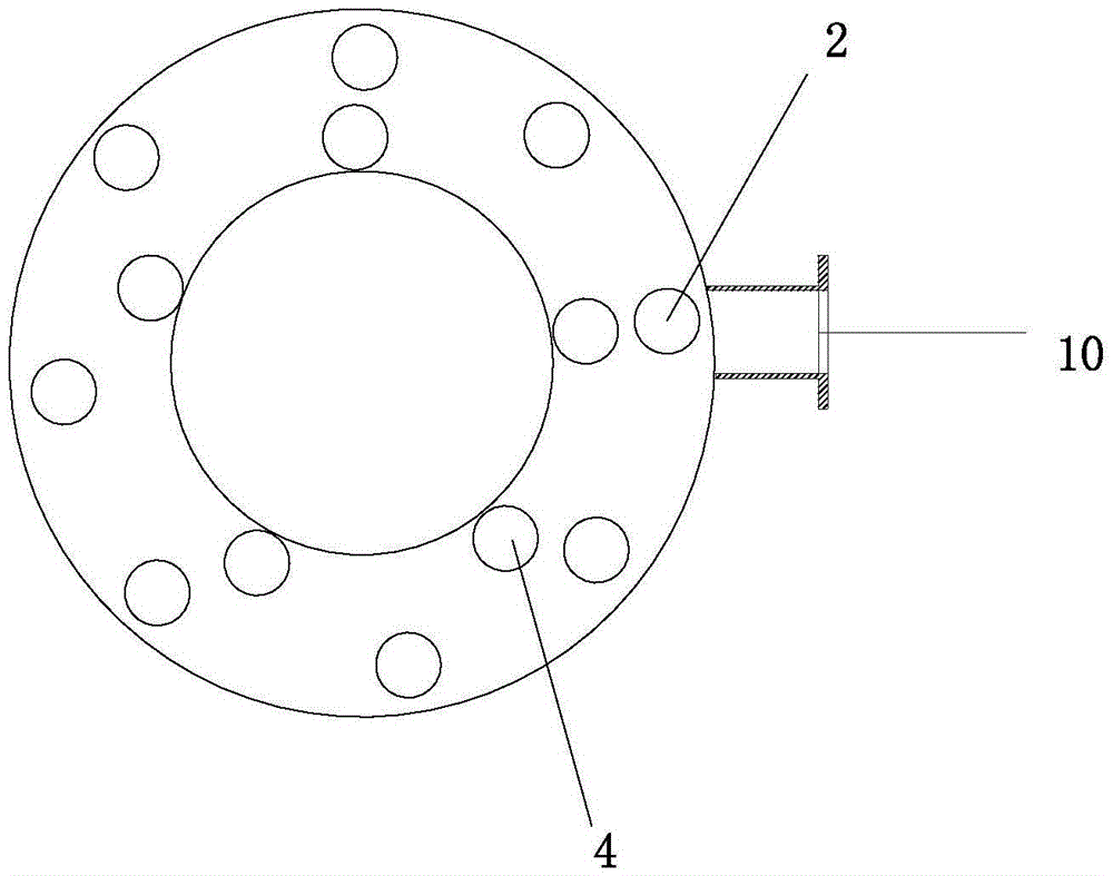 Cold-hot diffluent multi-pipe-pass energy-saving heat accumulator