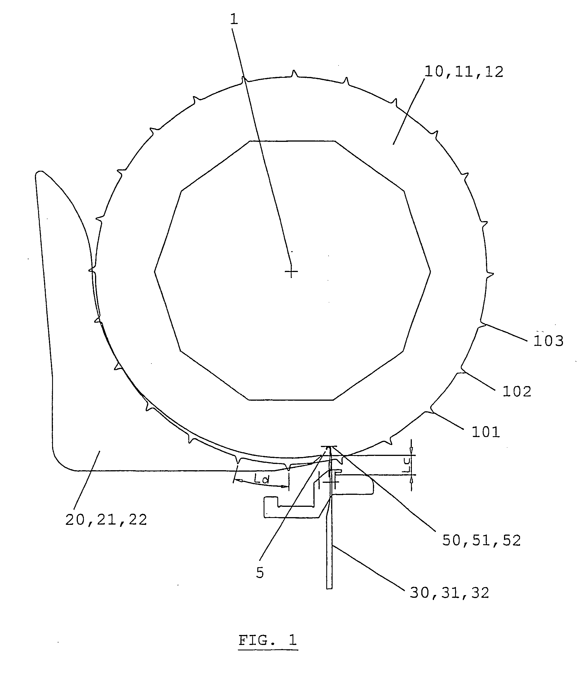 Method and device for making meshed textile products directly from fibres and/or filaments and resulting products