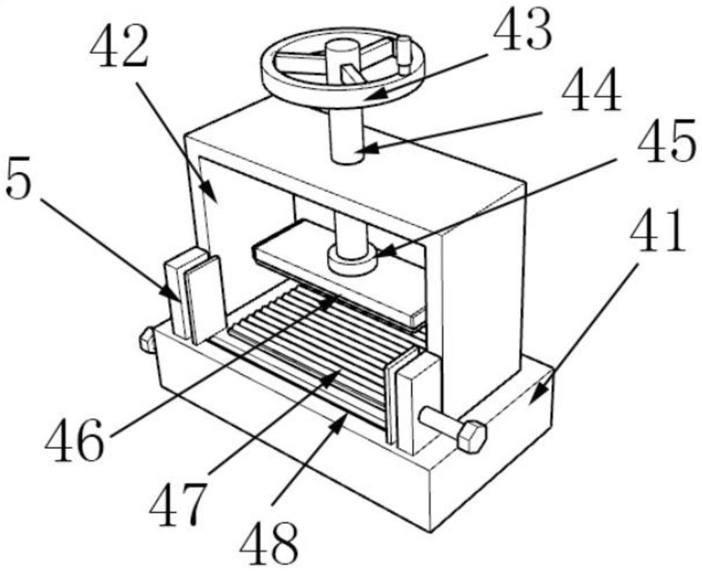 High-stability fixing clamp capable of counteracting machining internal stress