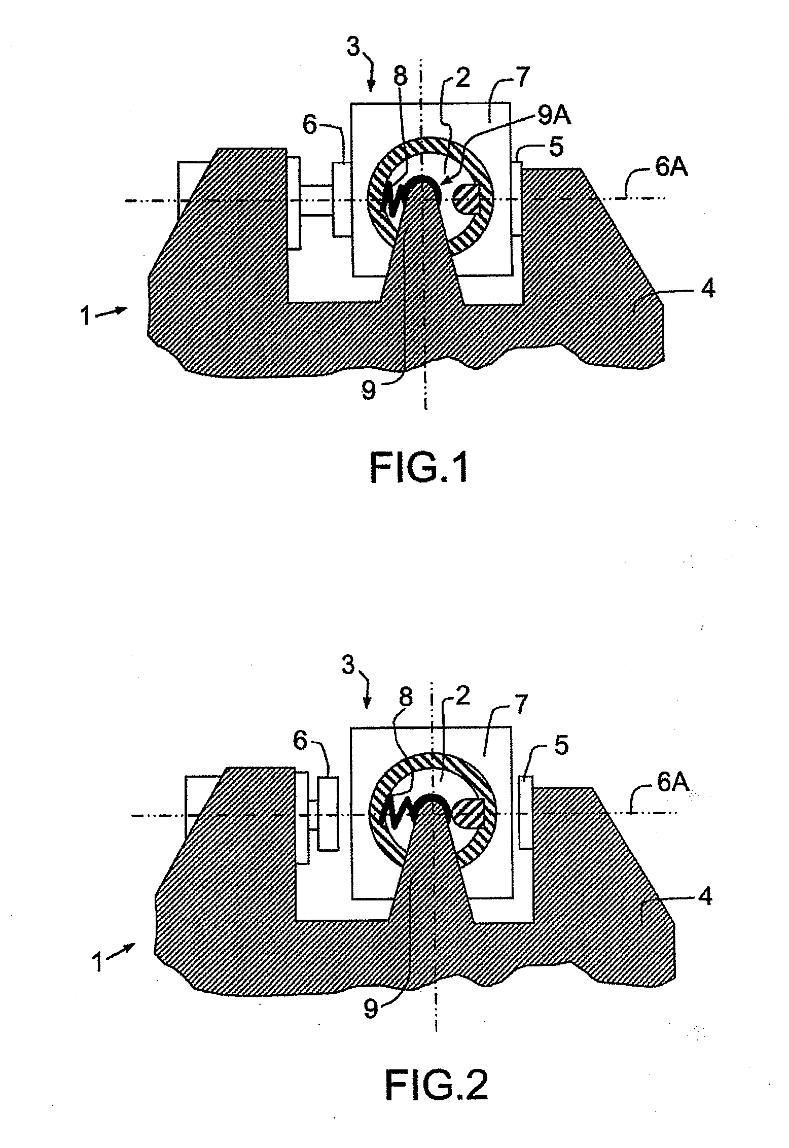 Reusable device for holding at least one moving object securely autonomously and without shocks, for spacecraft