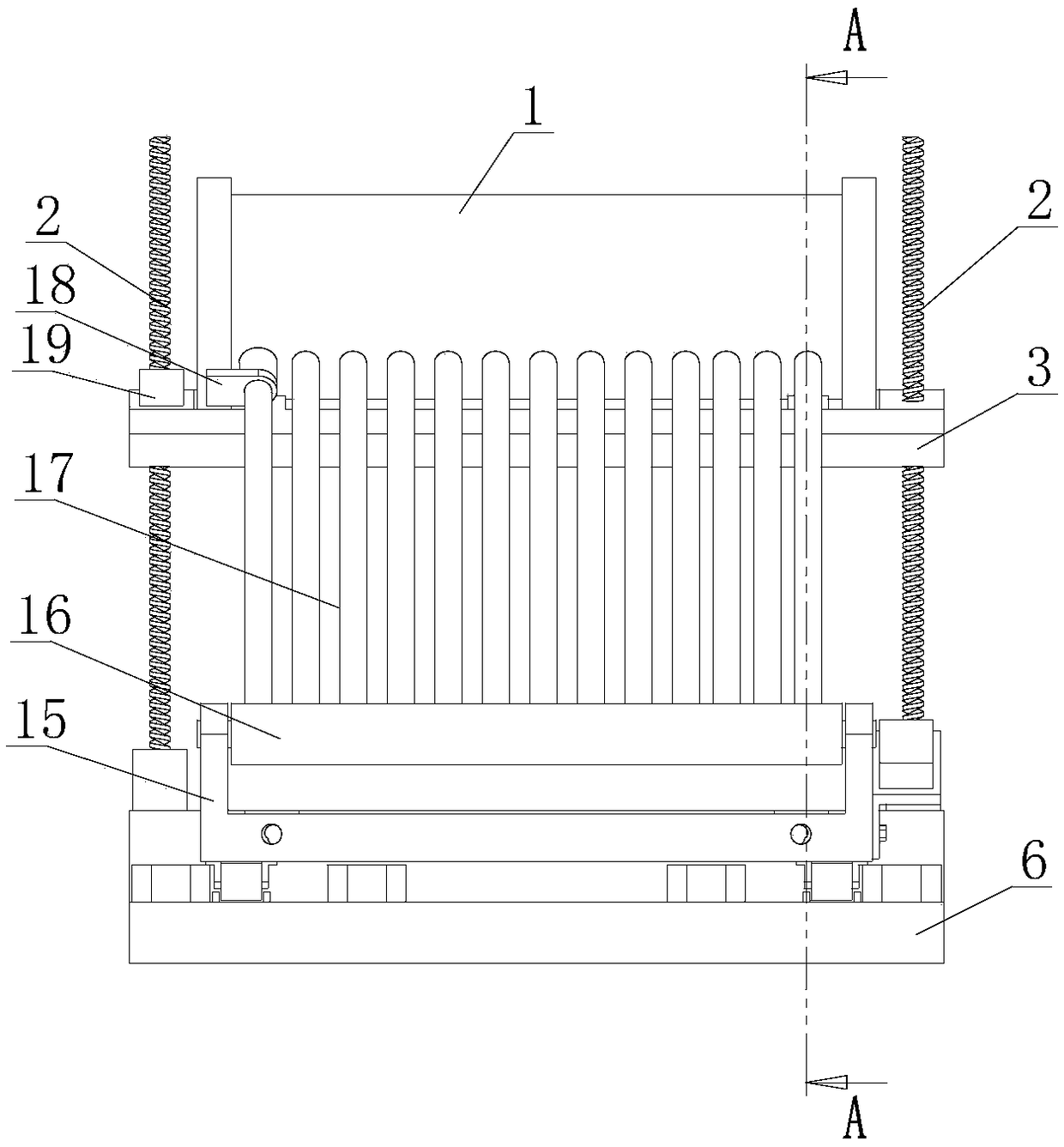 Solar water heater capable of precisely adjusting light receiving angle