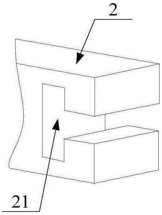 Straight-line tool magazine