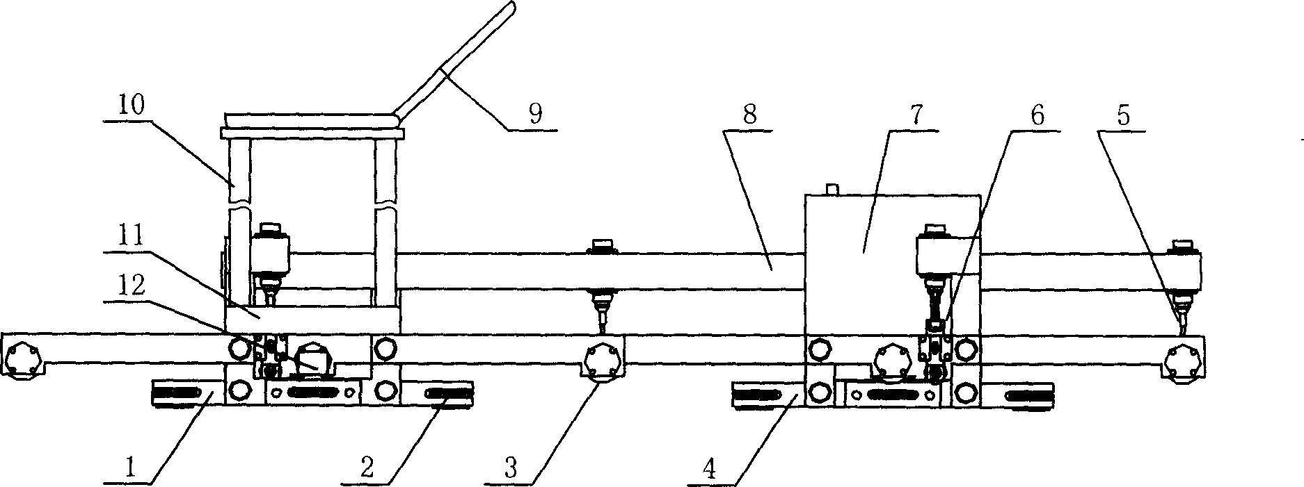 Stepping type rail track detection vehicle and detection method