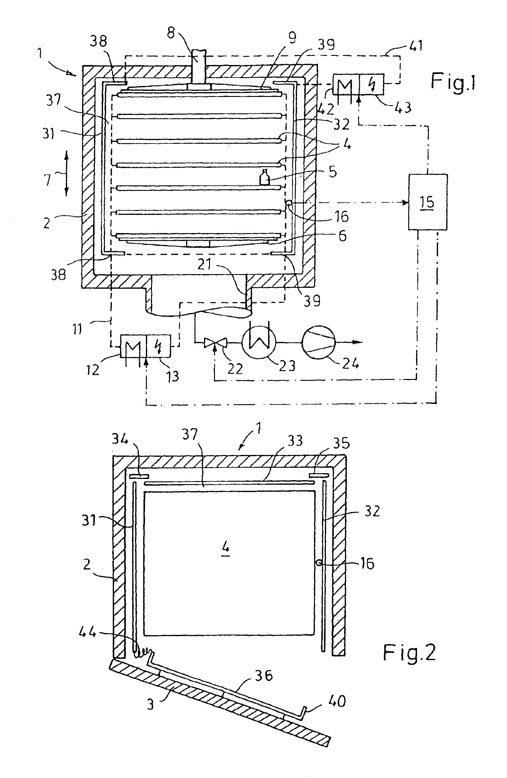 Chamber for a freeze-drying device