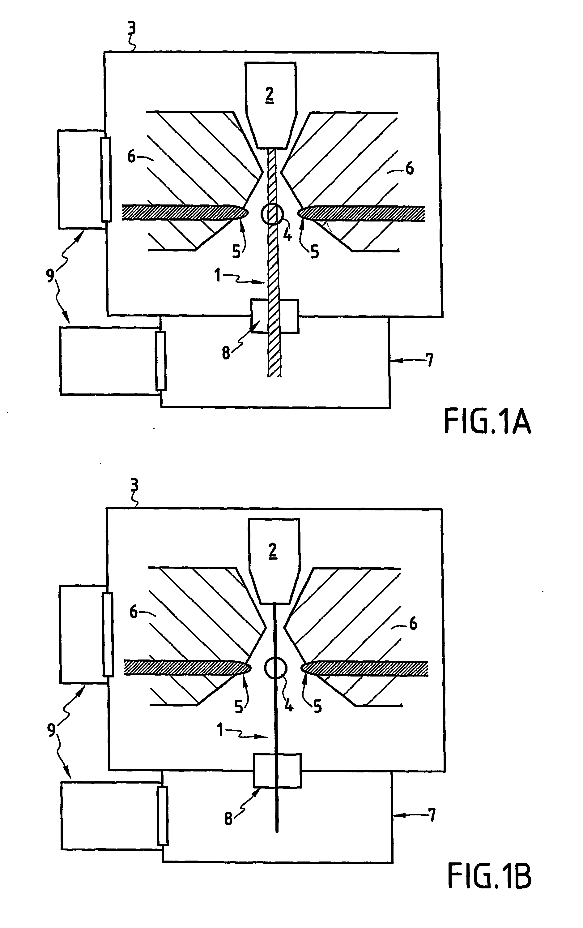 Method and Device for Producing Extreme Ultraviolet Radiation or Soft X-Ray Radiation