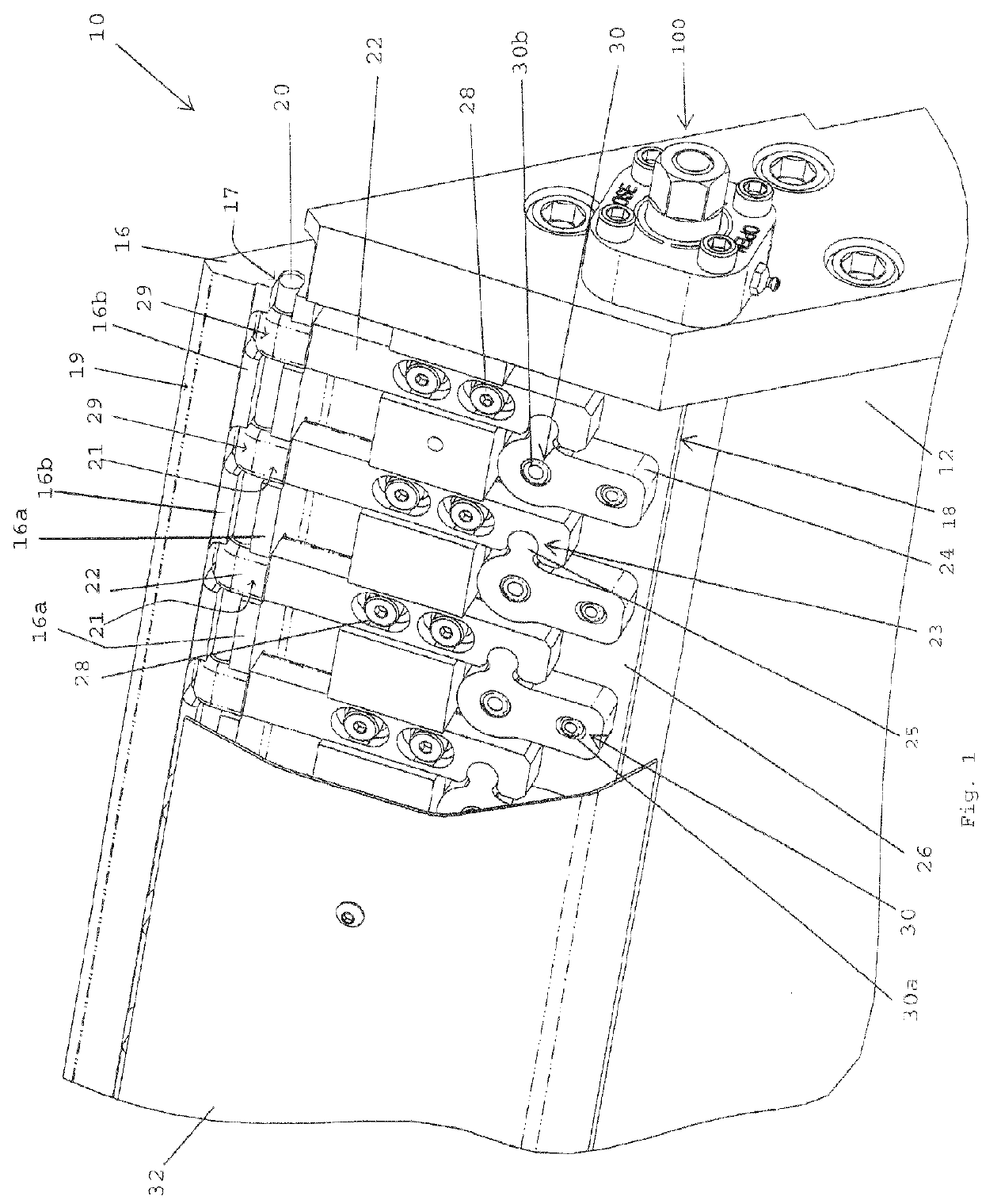 Lip adjustment system having rotating shaft