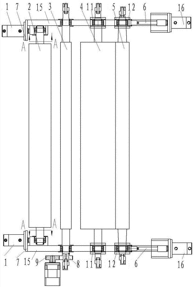 Embossing device of large-width wallpaper device