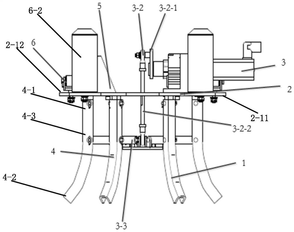 A clamping device in the process of tire transportation