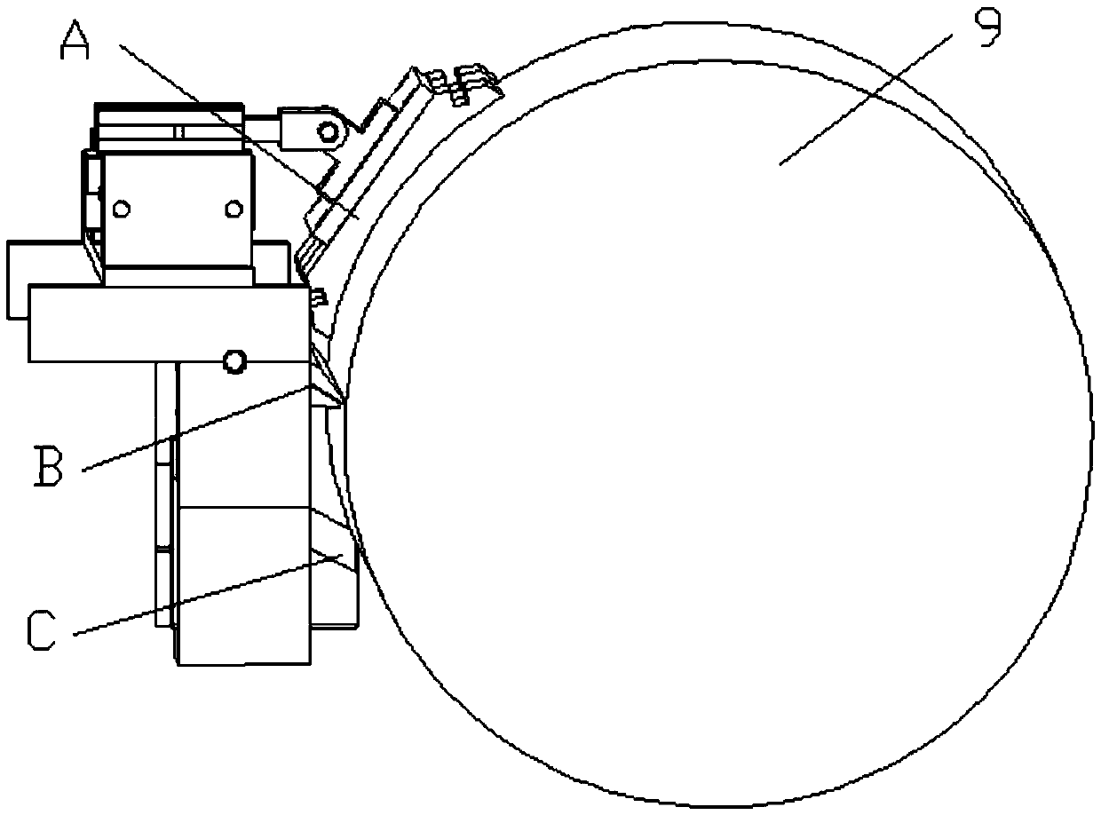 Automatic cleaning device of milling roller