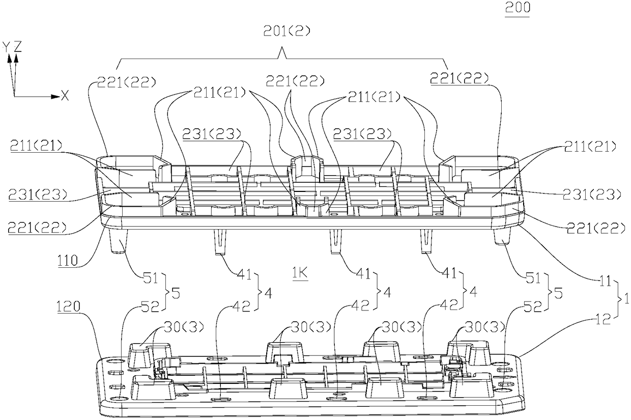 Pressure-keeping jig, processing method of cover plate assembly, cover plate assembly and terminal equipment