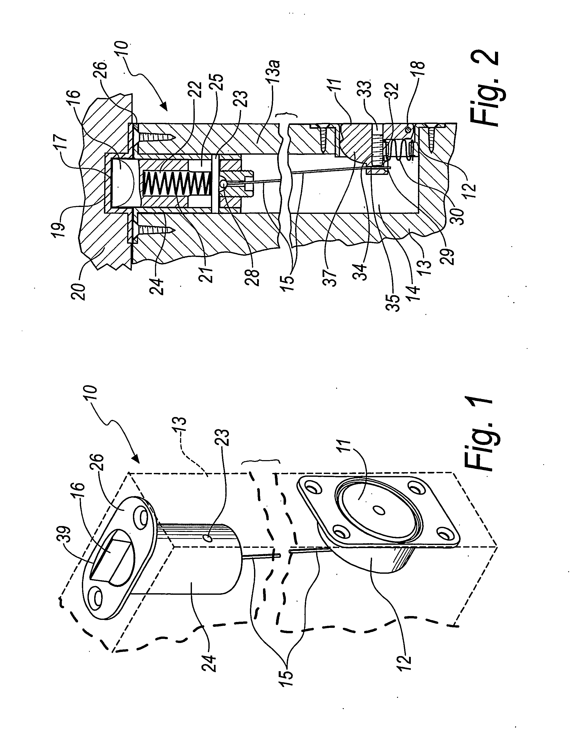 Device for locking second leaves in the closed configuration