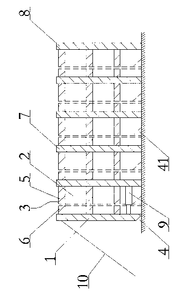 Method for rapidly removing multilayer monolithic main wall through eccentric whole dumping
