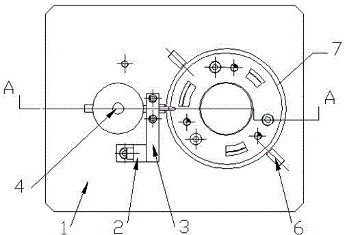 Small end cover surface roundness dial plate type measuring instrument