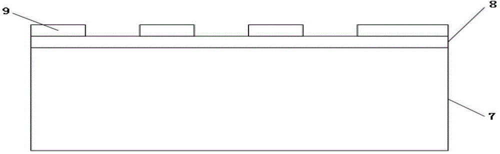 Single elastic beam type interdigital capacitor accelerometer