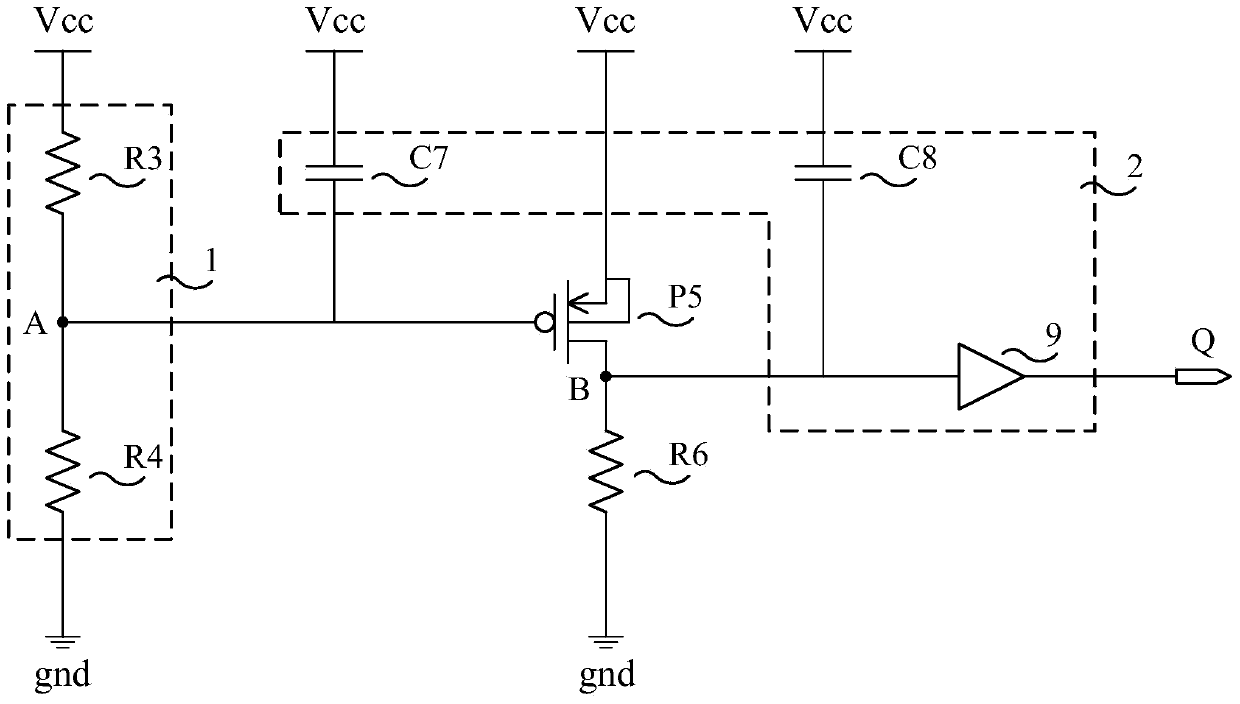 Power-on/power-down output tri-state control circuit for CMOS device power supply