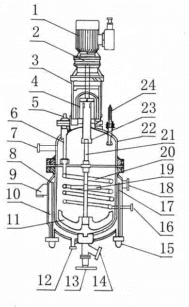 Reaction vessel capable of realizing rapid temperature increase in virtue of inner heating coil assisted by electrothermal outer jacket