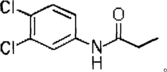A kind of mixed herbicide containing bentazone, propannil and acifluorfen and its application