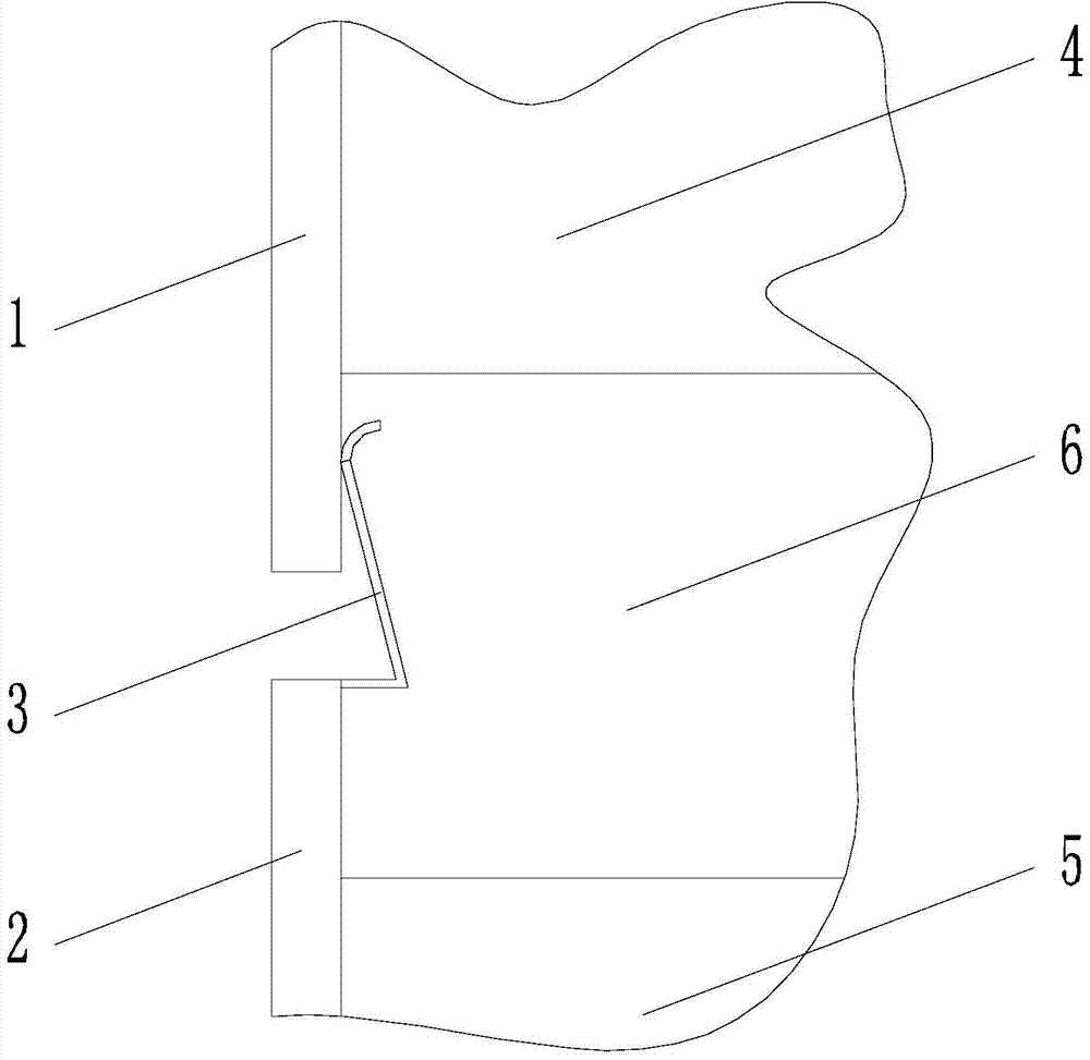 Lateral insulation structure of laminating conveyor