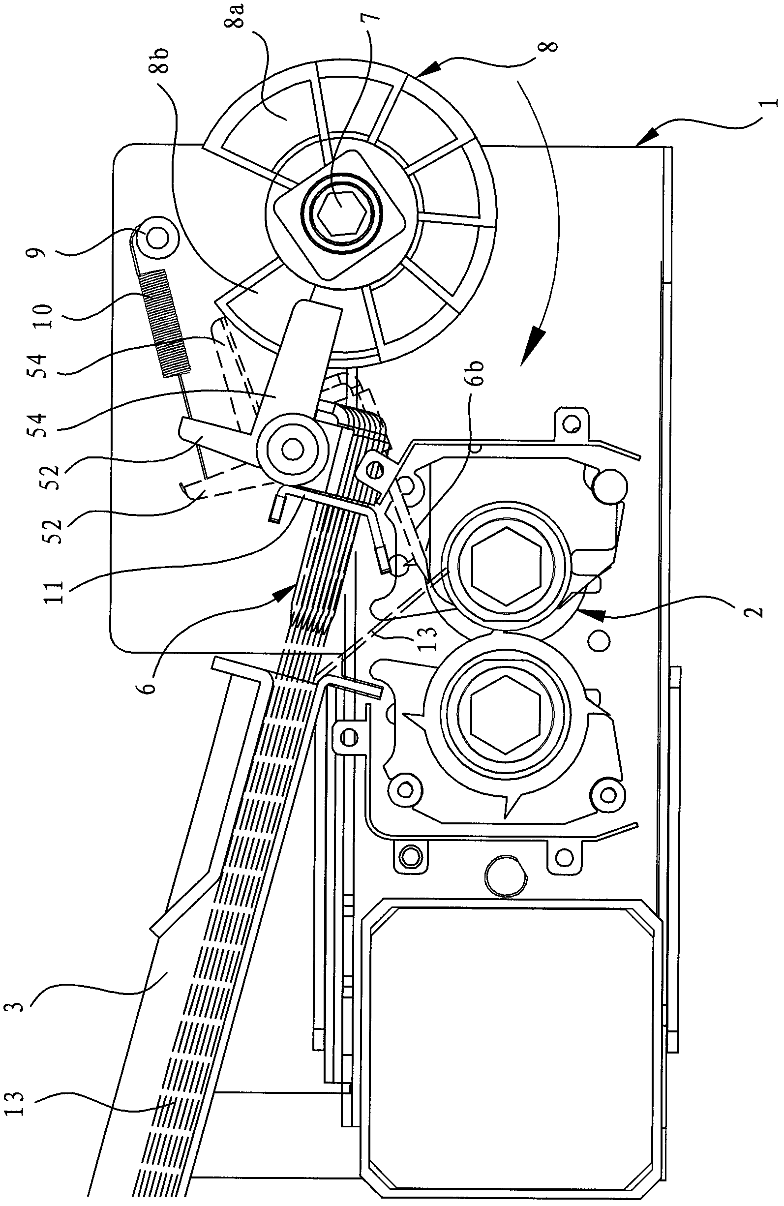 An automatic paper feeding structure of a shredder