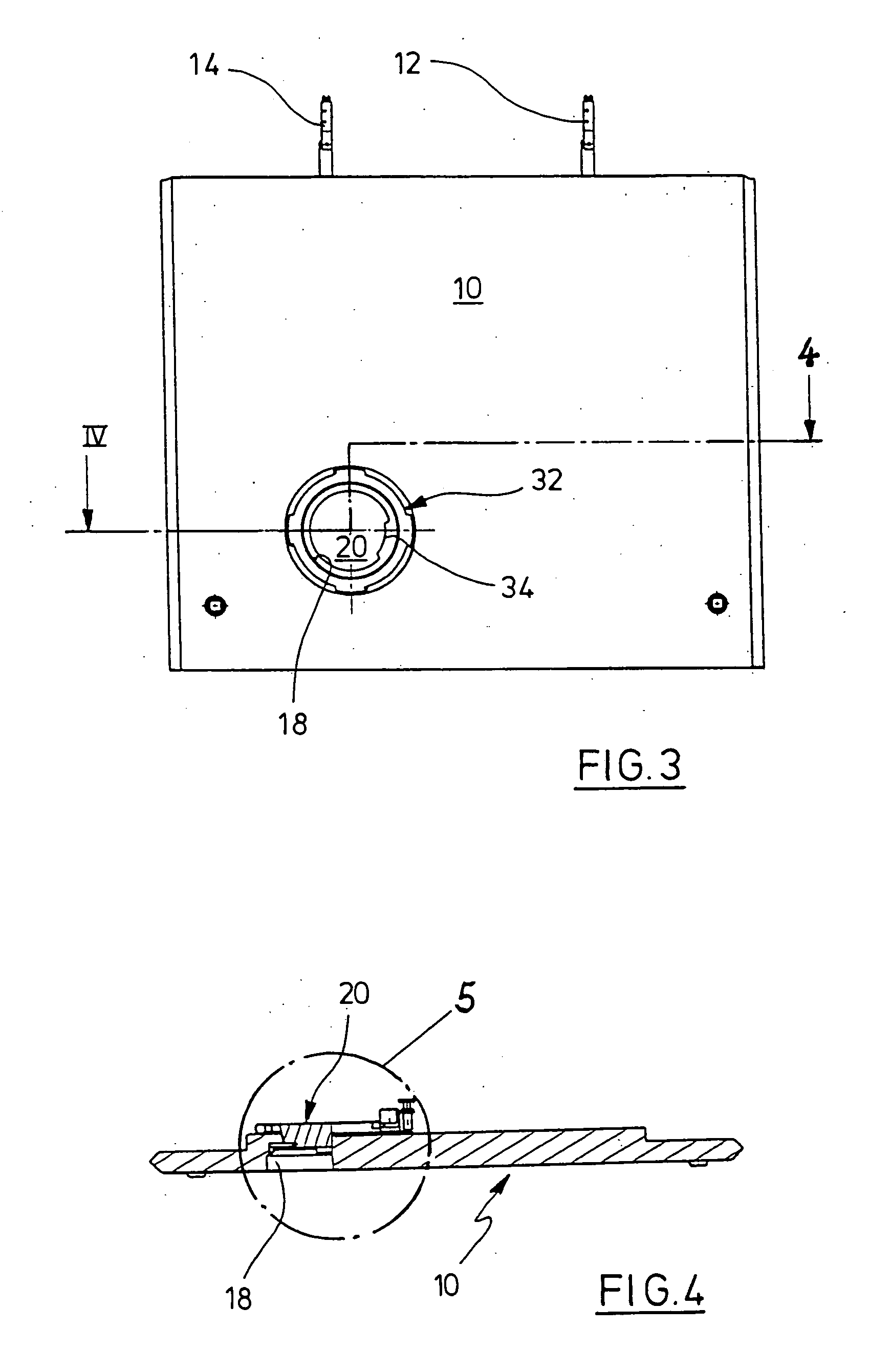 Transfer lock for a tabletting plant