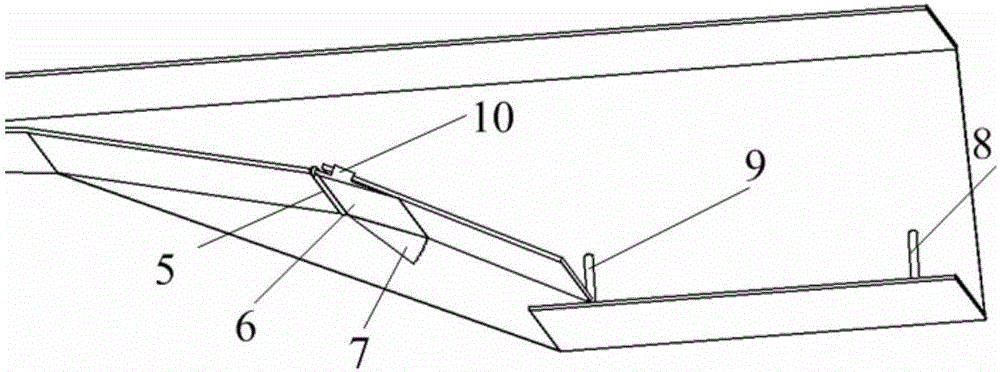 Two-dimensional supersonic inlet of enclosed variable structure