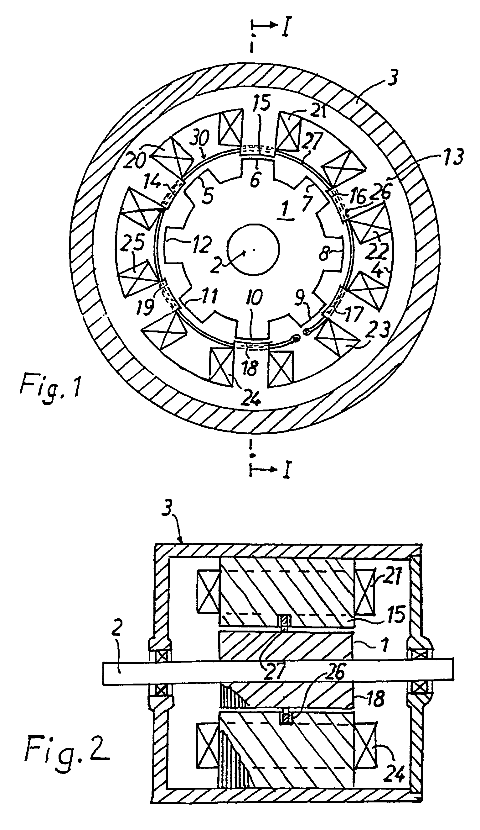 Reluctance motor with at least two salient poles each provided with an exciter winding, and method for manufacturing the stator of such reluctance motor