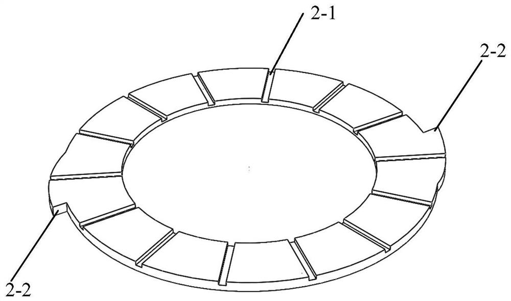 Photoelectric telescope dust cover based on special-shaped spring drive and memory alloy wire brake