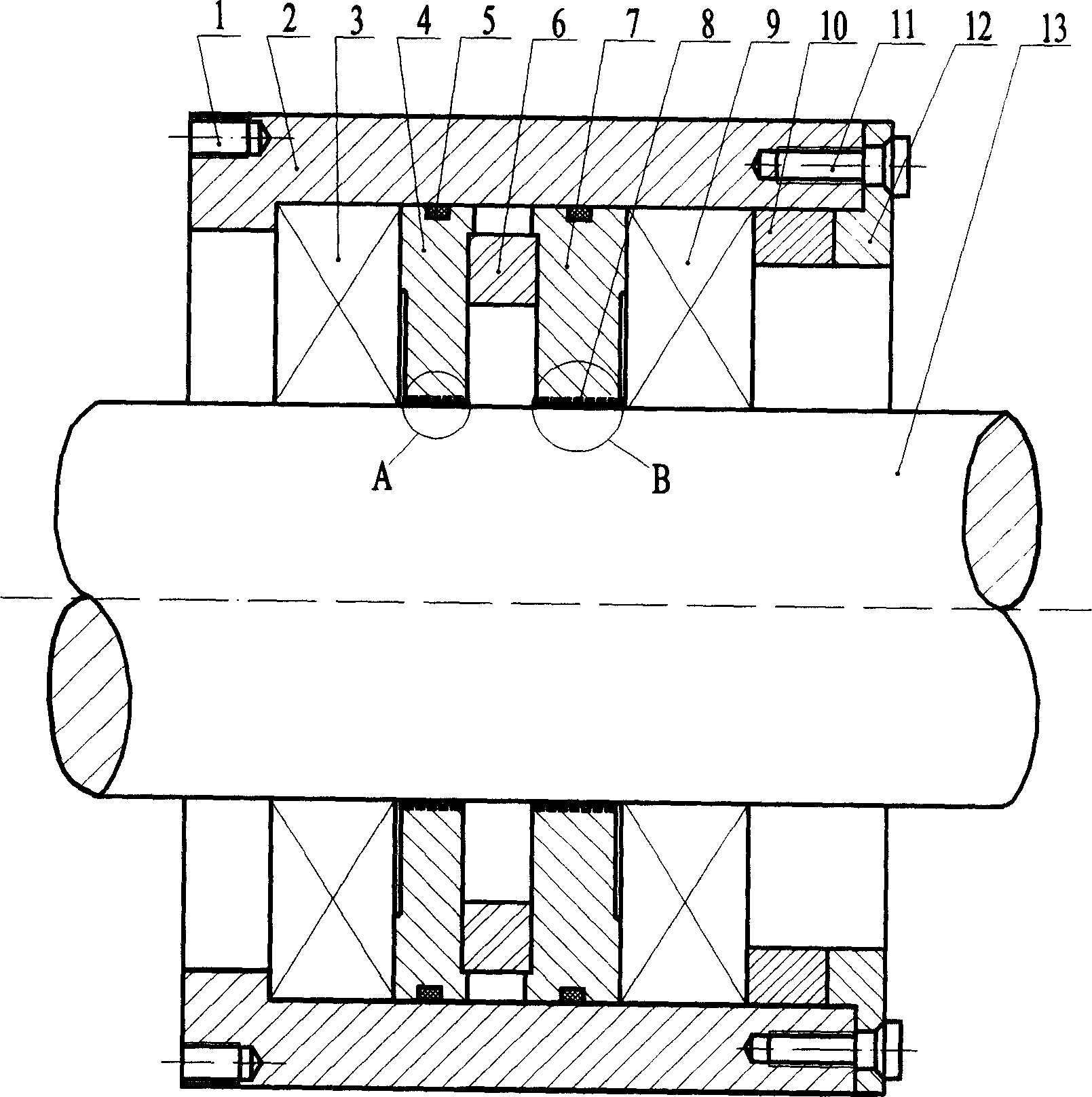 Sealing device with uniformly distributed magnetic liquid