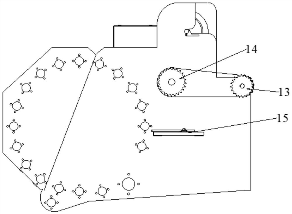 A net winding device and method for a round baler